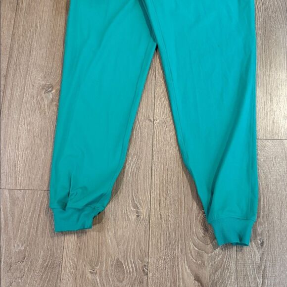 BRAND NEW LULULEMON HIGH RISE STRETCH JOGGER FULL
LENGTH SIZE 8 KELLY GREEN - Picture 7 of 11